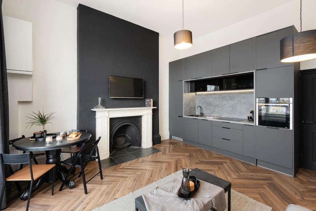 High End Free Parking Wifi Balcony Ensuite Cheltenham Exteriér fotografie